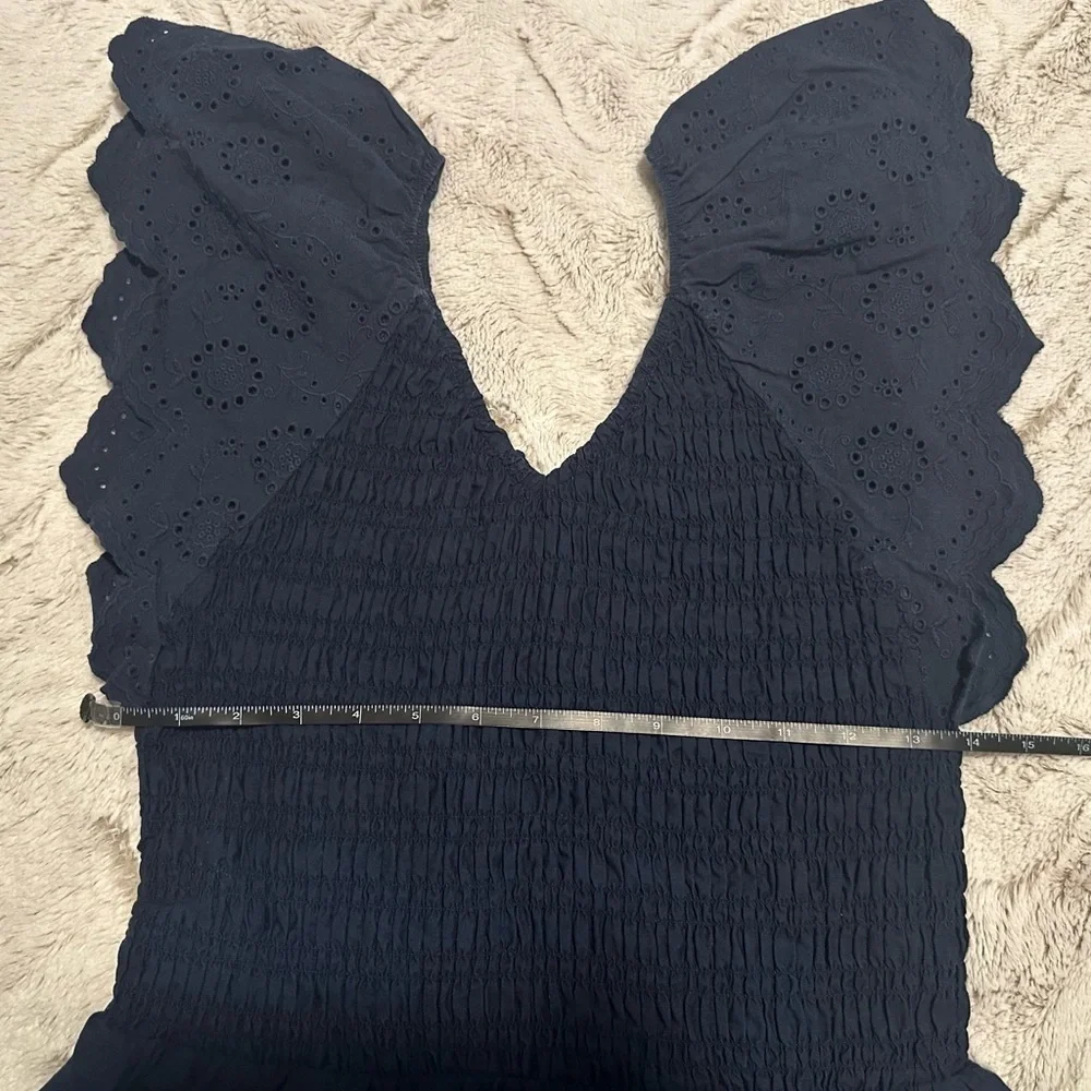 Time and Tru Women's Smocked Bodice V-Neck Eyelet Ruffle Top - Picture 4 of 9